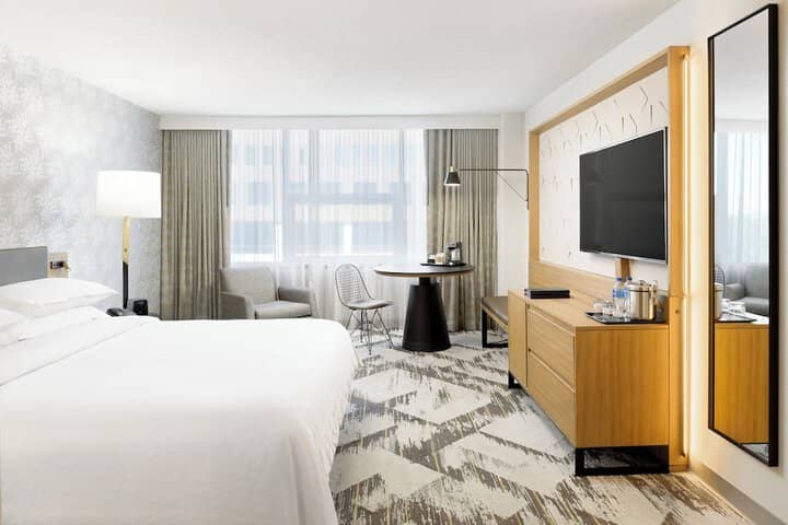 Room 33 of 63